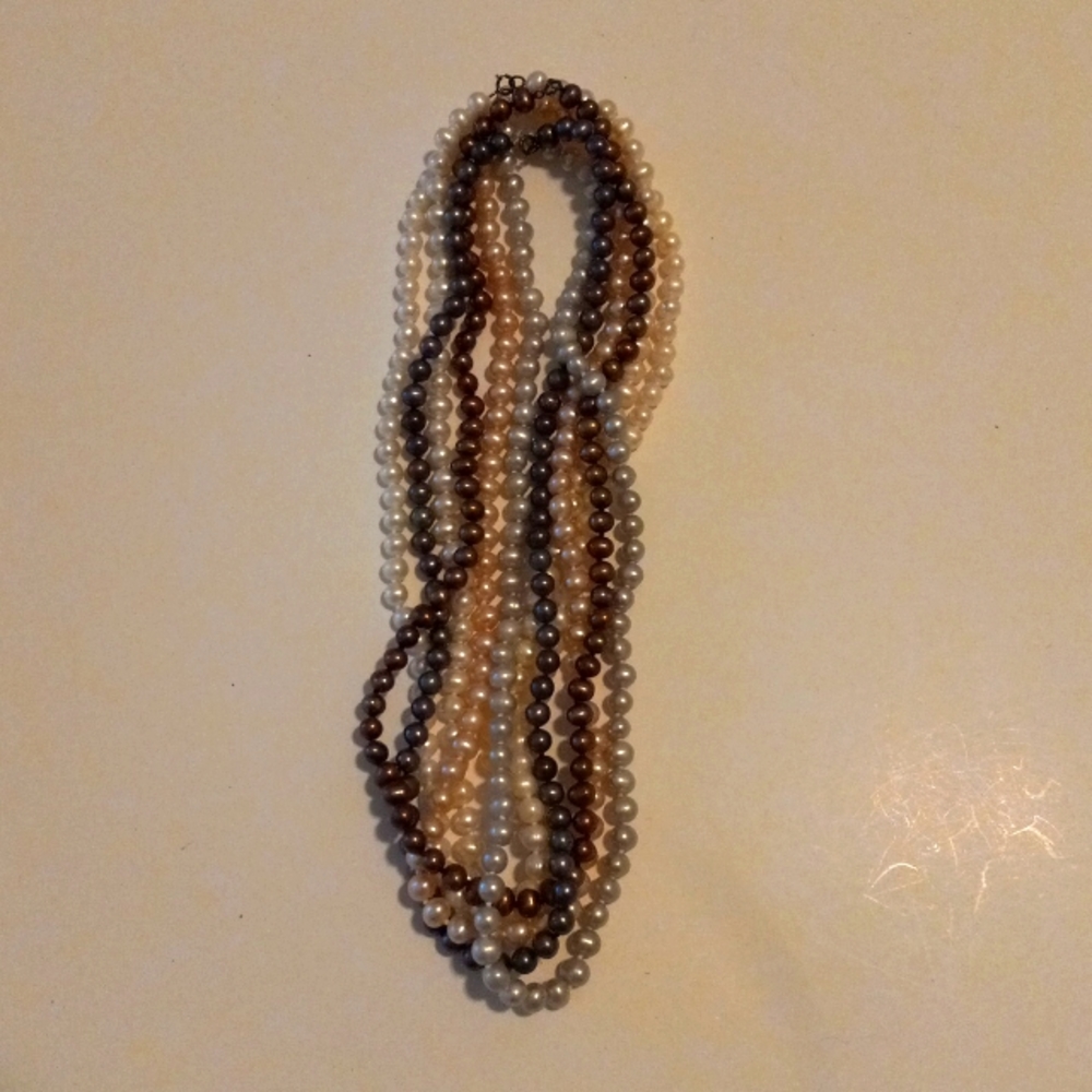 Set of 6 fresh water pearl necklaces. Multiple colors. - Picture 5 of 6
